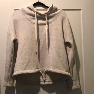 Cream sweatshirt with hoodie